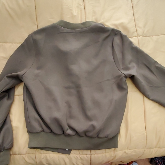 Olive green light jacket - Picture 4 of 4